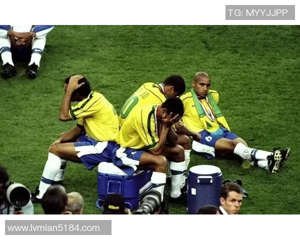 1998年法国世界杯决赛回顾卡洛斯的传奇时刻与巴西的遗憾之战