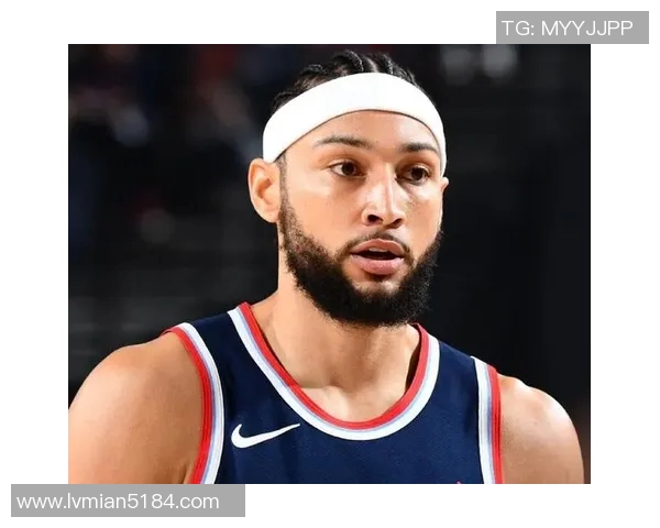 NBA篮球明星戴眼镜的时尚风潮与球场表现的完美结合